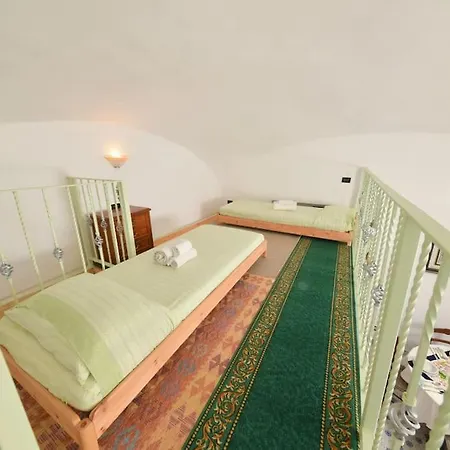 Ischia-relax One Step Away Form Port *